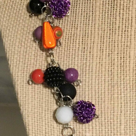 🎃 Halloween Beaded Statement Necklace – Handmade Spooky Charm 🎃 - Picture 2 of 4